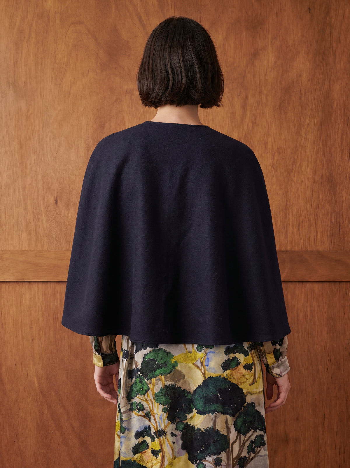 MIA CAPE/DOUBLE FACED ORGANIC WOOL/BLACK