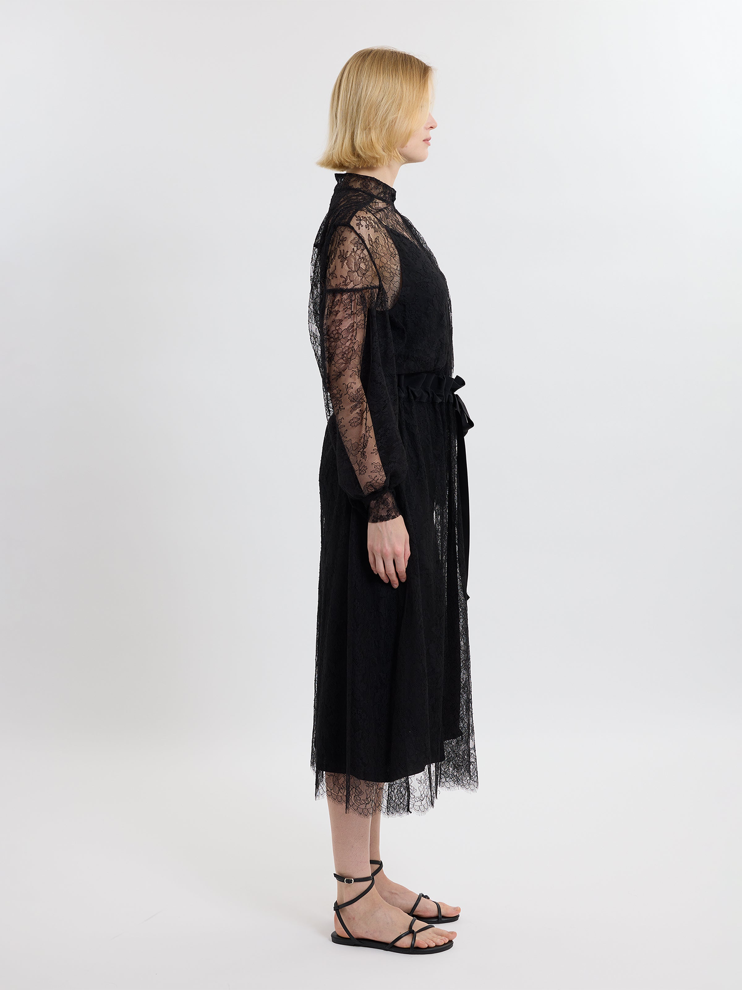 LIBERTY LACE TOP /FRENCH CHANTILLY LACE / BLACK