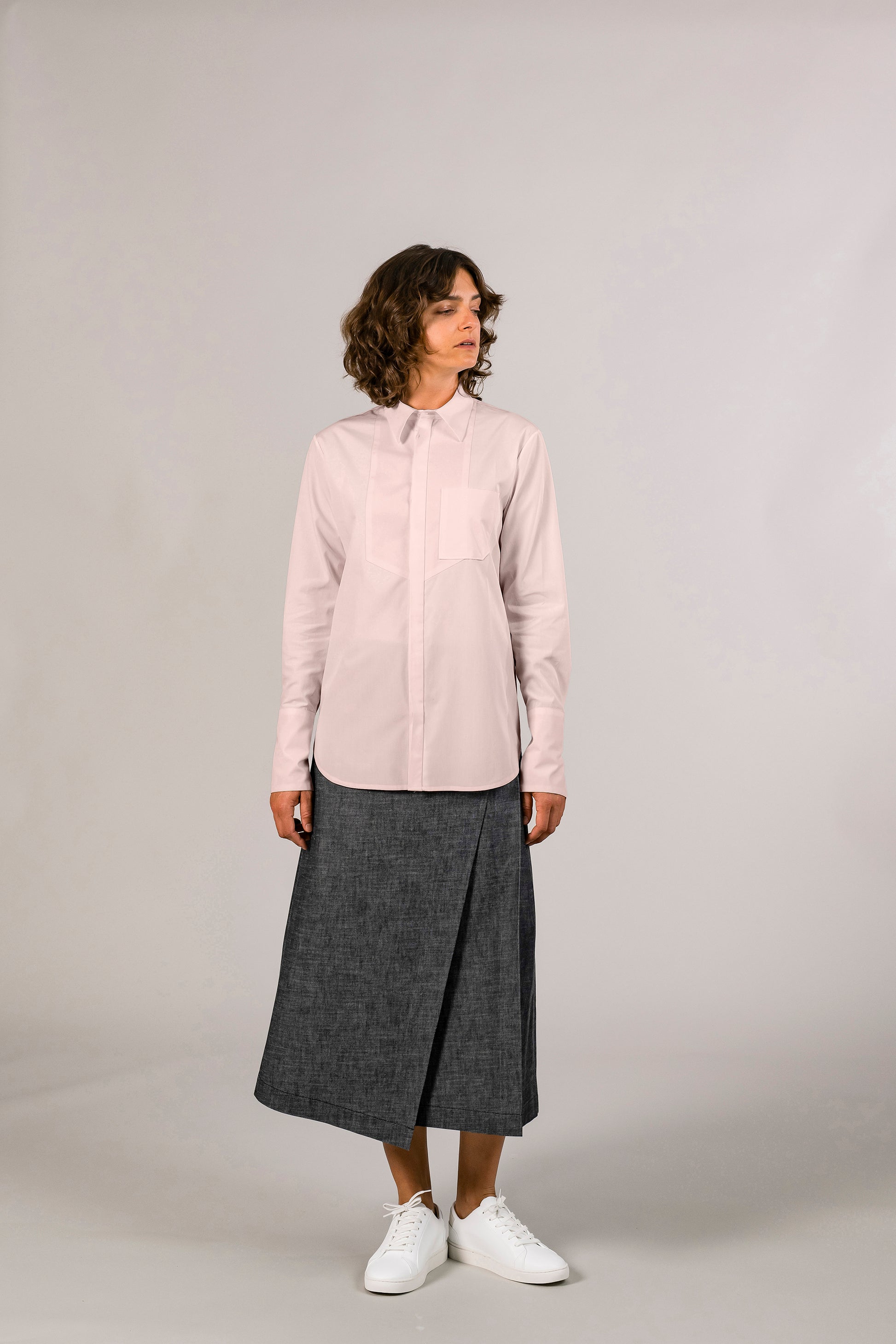 Womens pink tuxedo shirt, 100% sustainable cotton poplin from Italy, long sleeve.